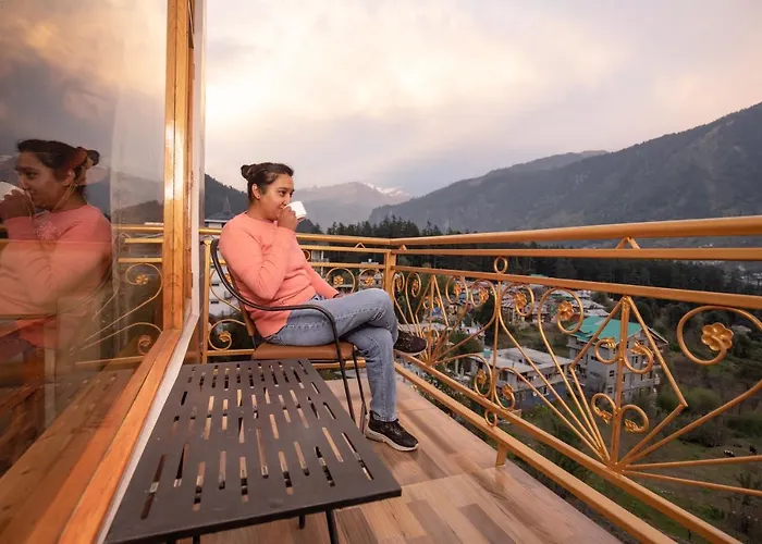 Hotel Old Smugglers With Balcony Mountain View Ac Hot And Cold Near To Hadimba Temple