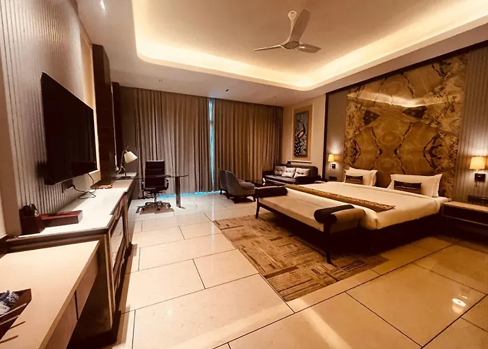 Lokesh Hotel