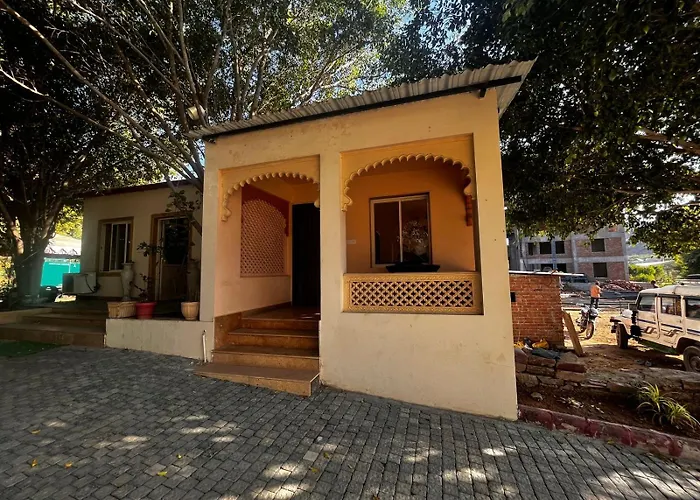 Lokesh Hotel